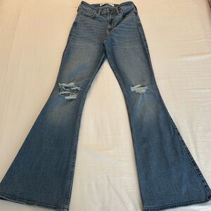 Hollister Curvy High-Rise Vintage Flare Jean